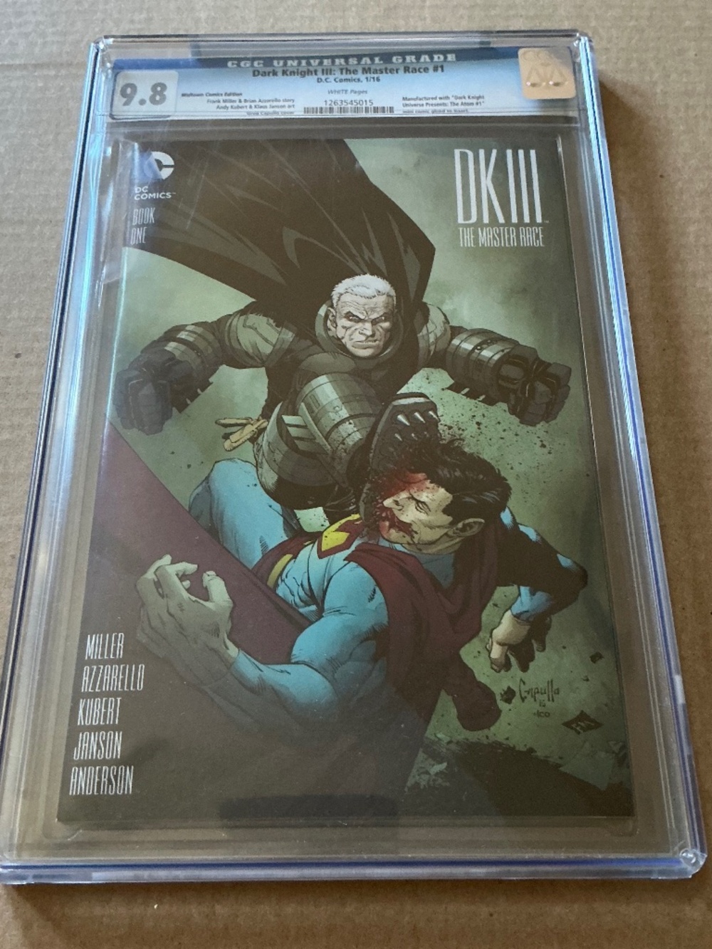 Batman Dark Knight III #1 CGC 9.8 Midtown Capullo Variant White Pages BvS Cover